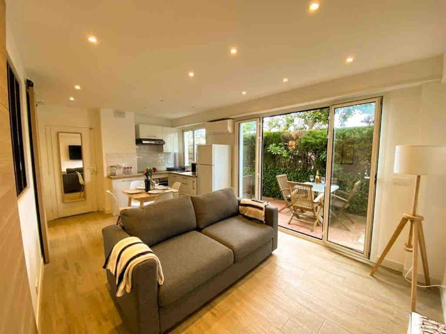 Apartamento Le Coeur Du Cap D'antibes - Terrasse - Parking - Wifi Antibes